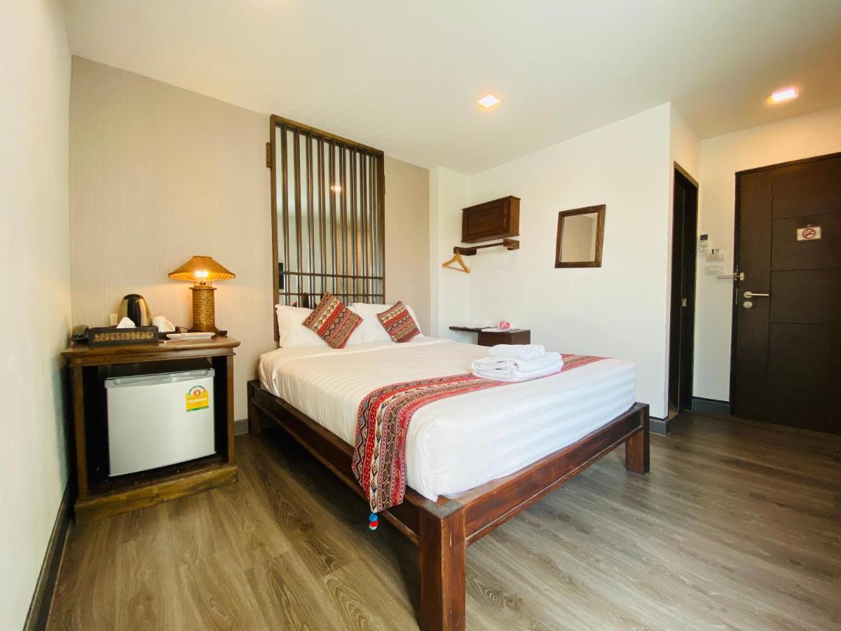 C Hotel Boutique And Comfort Чиангмай Экстерьер фото