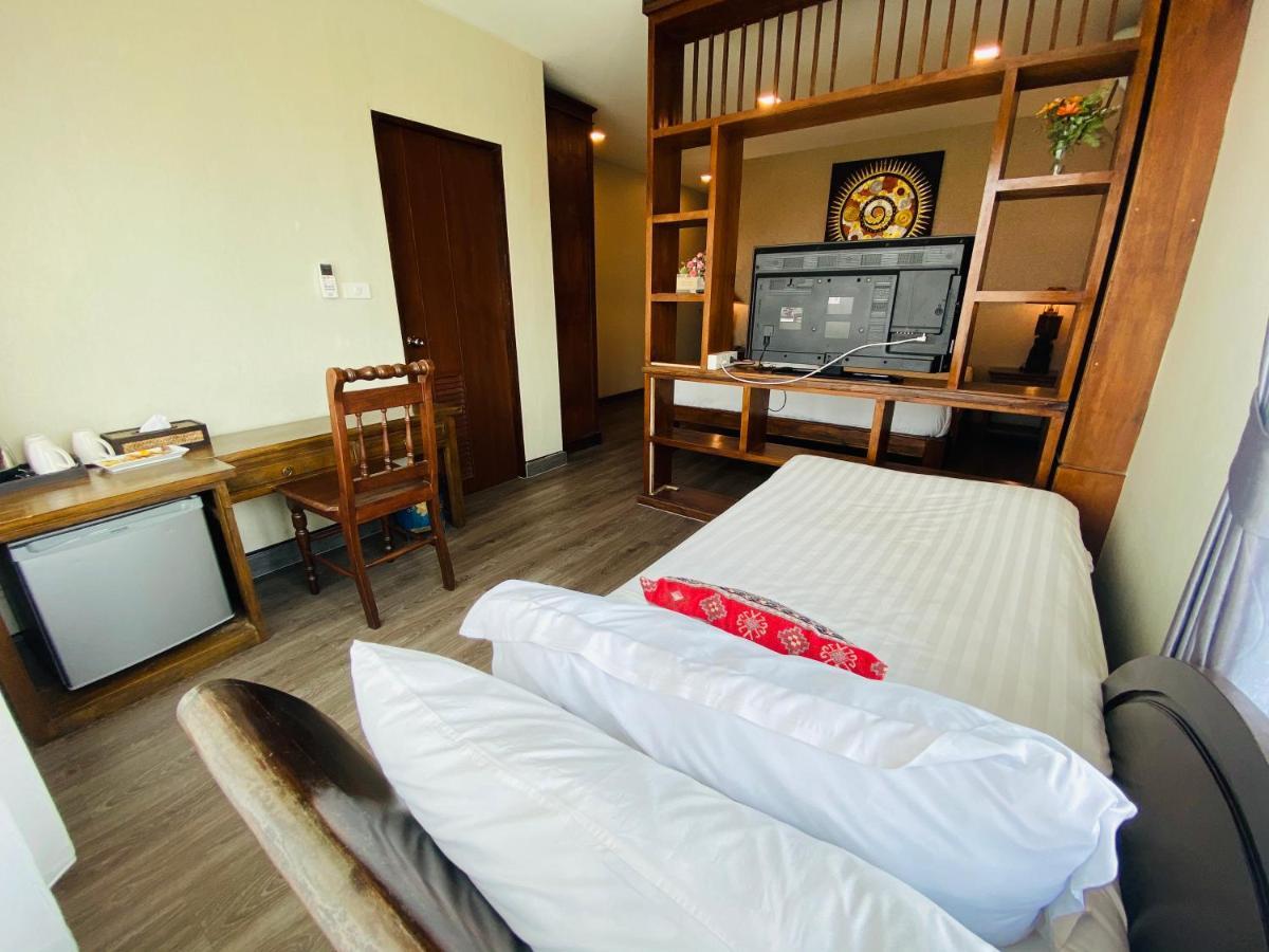 C Hotel Boutique And Comfort Чиангмай Экстерьер фото